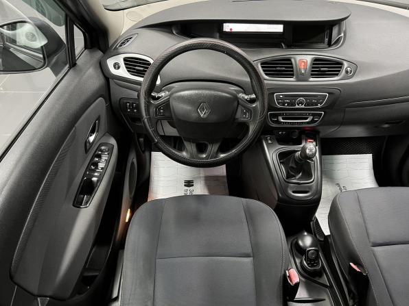 Renault Scenic III с пробегом 2010 года, цена 745 000 рублей, 307829 км, компактвэн, Автокод Объявления