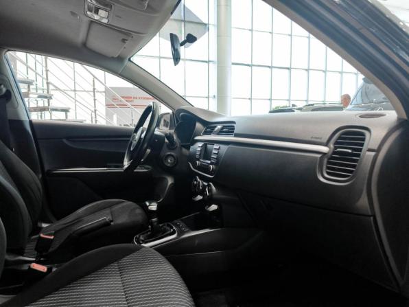 Kia Rio IV с пробегом 2018 года, цена 1 380 000 рублей, 132721 км, седан, Автокод Объявления