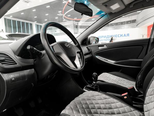 Hyundai Solaris I с пробегом 2014 года, цена 834 000 рублей, 134410 км, седан, Автокод Объявления