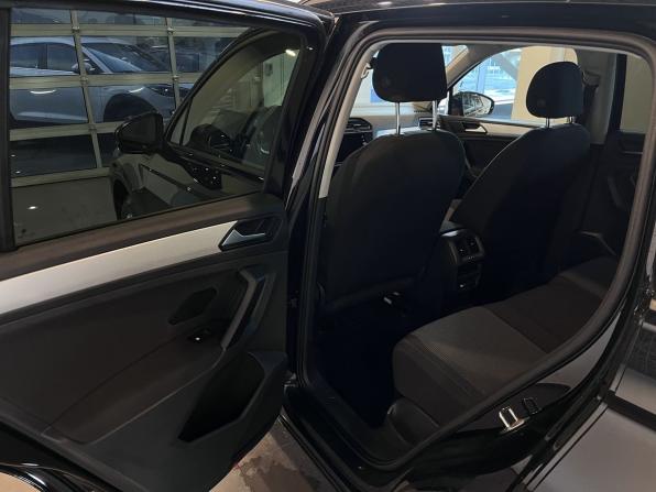 Volkswagen Tiguan II Рестайлинг с пробегом 2021 года, цена 2 365 000 рублей, 104364 км, внедорожник, Автокод Объявления