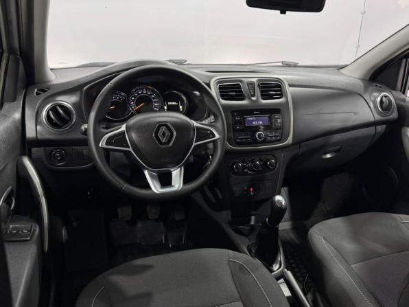 Renault Sandero II Рестайлинг с пробегом 2019 года, цена 1 099 000 рублей, 65986 км, хэтчбек, Автокод Объявления
