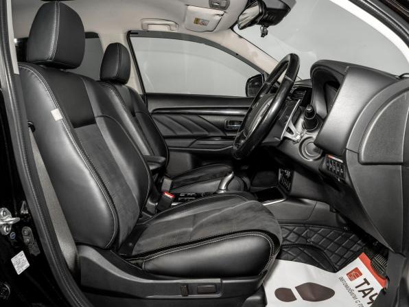 Mitsubishi Outlander III Рестайлинг 2 с пробегом 2018 года, цена 2 380 500 рублей, 125953 км, внедорожник, Автокод Объявления