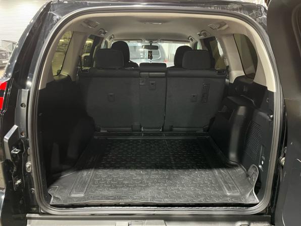 Toyota Land Cruiser Prado 150 Series Рестайлинг 2 с пробегом 2018 года, цена 4 440 000 рублей, 83000 км, внедорожник, Автокод Объявления
