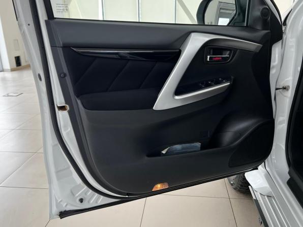 Mitsubishi Pajero Sport III с пробегом 2018 года, цена 2 800 000 рублей, 116500 км, внедорожник, Автокод Объявления