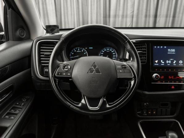 Mitsubishi Outlander III Рестайлинг 3 с пробегом 2021 года, цена 2 490 000 рублей, 98237 км, внедорожник, Автокод Объявления