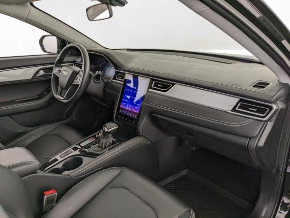 JAC J7 I с пробегом 2023 года, цена 1 295 000 рублей, 37186 км, лифтбек, Автокод Объявления