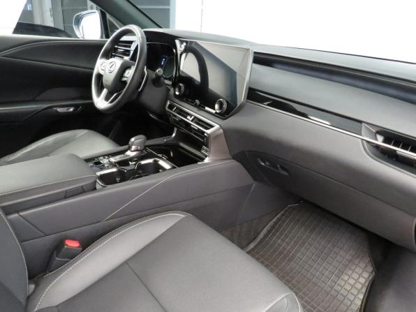 Lexus RX V с пробегом 2023 года, цена 7 999 000 рублей, 28000 км, внедорожник, Автокод Объявления