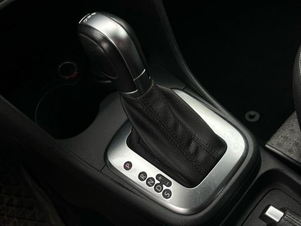 Volkswagen Polo V Рестайлинг с пробегом 2017 года, цена 1 290 000 рублей, 70694 км, седан, Автокод Объявления