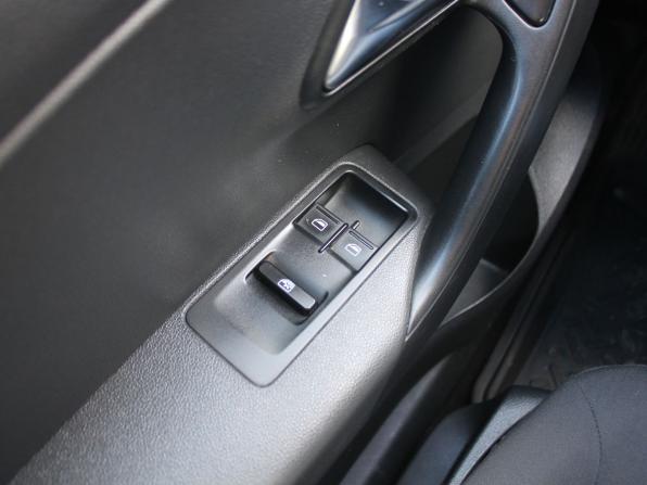 Volkswagen Polo V Рестайлинг с пробегом 2015 года, цена 889 000 рублей, 137530 км, седан, Автокод Объявления