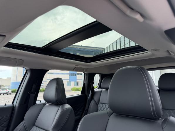 Mitsubishi Outlander IV с пробегом 2023 года, цена 3 850 000 рублей, 30 км, внедорожник, Автокод Объявления