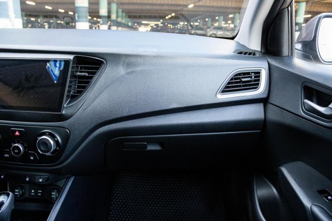 Hyundai Solaris II с пробегом 2018 года, цена 1 299 000 рублей, 138469 км, седан, Автокод Объявления
