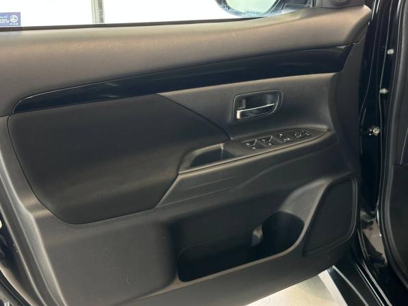 Mitsubishi Outlander III Рестайлинг 3 с пробегом 2021 года, цена 2 515 000 рублей, 101208 км, внедорожник, Автокод Объявления
