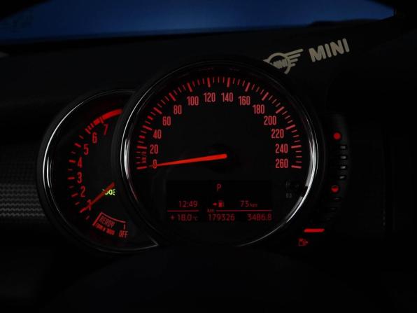 Mini Hatch III (F55/F56) с пробегом 2016 года, цена 1 299 777 рублей, 179326 км, хэтчбек, Автокод Объявления