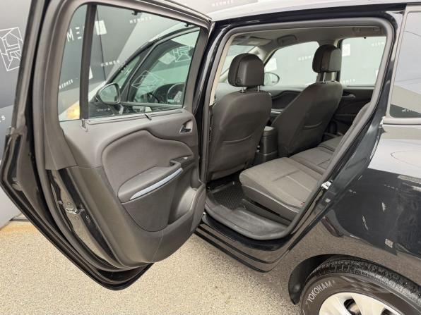 Opel Zafira C с пробегом 2016 года, цена 1 415 000 рублей, 157298 км, компактвэн, Автокод Объявления