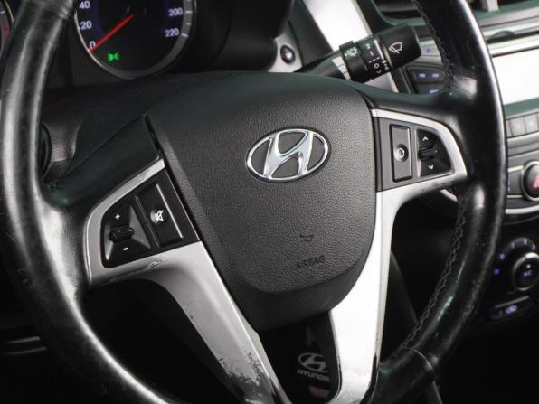 Hyundai Solaris I Рестайлинг с пробегом 2014 года, цена 999 000 рублей, 166215 км, седан, Автокод Объявления