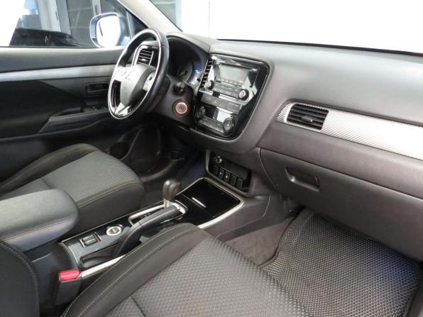 Mitsubishi Outlander III Рестайлинг 2 с пробегом 2017 года, цена 1 760 000 рублей, 143000 км, внедорожник, Автокод Объявления