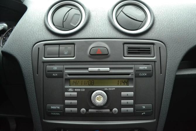 Ford Fusion I Рестайлинг с пробегом 2008 года, цена 360 000 рублей, 181161 км, хэтчбек, Автокод Объявления