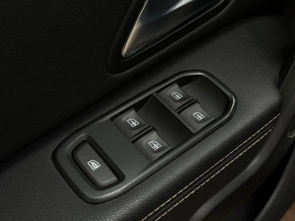 Renault Duster II с пробегом 2021 года, цена 2 190 000 рублей, 33941 км, внедорожник, Автокод Объявления