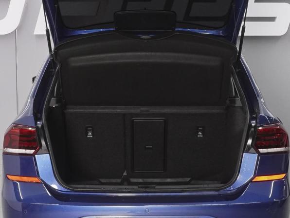 Volkswagen Polo VI с пробегом 2022 года, цена 1 680 000 рублей, 76204 км, лифтбек, Автокод Объявления