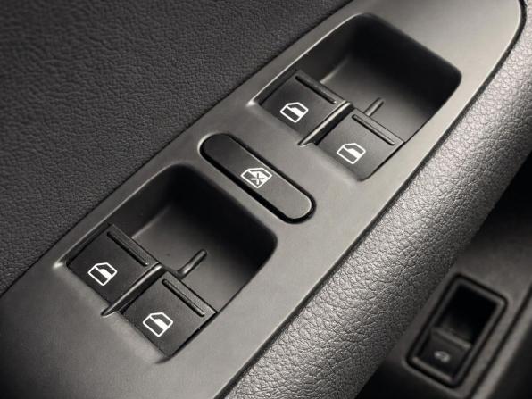 Volkswagen Jetta VI с пробегом 2014 года, цена 1 277 000 рублей, 103840 км, седан, Автокод Объявления