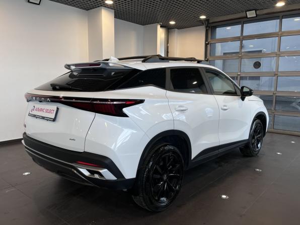 Omoda C5 I Рестайлинг с пробегом 2024 года, цена 2 500 000 рублей, 21417 км, внедорожник, Автокод Объявления
