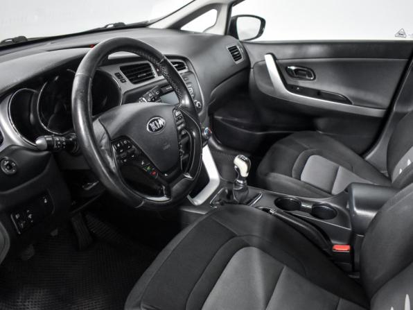Kia Ceed II с пробегом 2012 года, цена 790 000 рублей, 220000 км, хэтчбек, Автокод Объявления