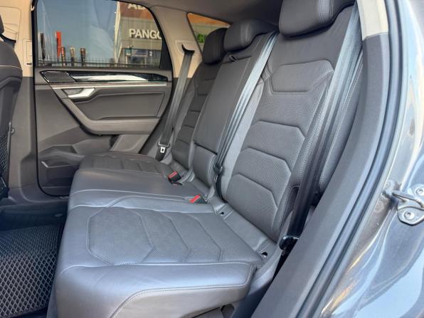 Volkswagen Touareg III с пробегом 2019 года, цена 3 420 000 рублей, 256000 км, внедорожник, Автокод Объявления