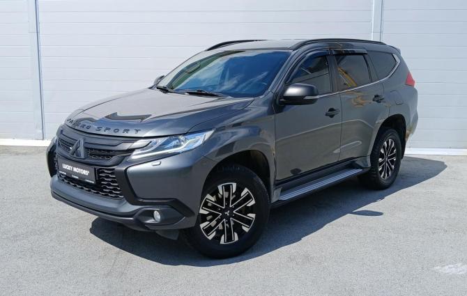Mitsubishi Pajero Sport III