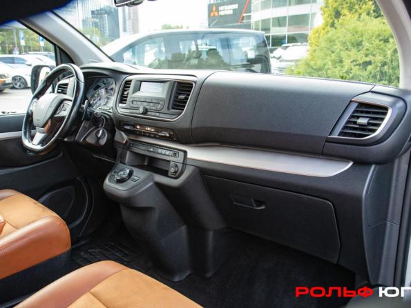 Peugeot Traveller I с пробегом 2021 года, цена 2 288 000 рублей, 247536 км, минивэн, Автокод Объявления