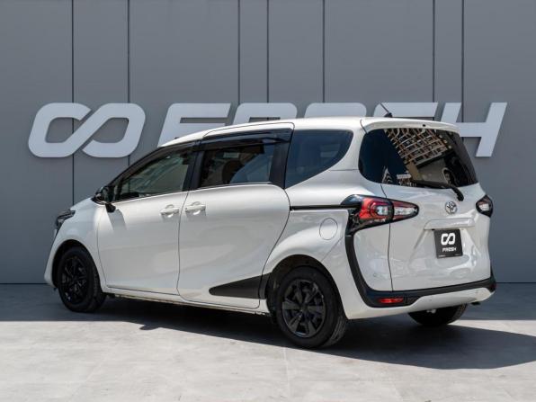 Toyota Sienta II Рестайлинг с пробегом 2021 года, цена 1 820 000 рублей, 83948 км, компактвэн, Автокод Объявления