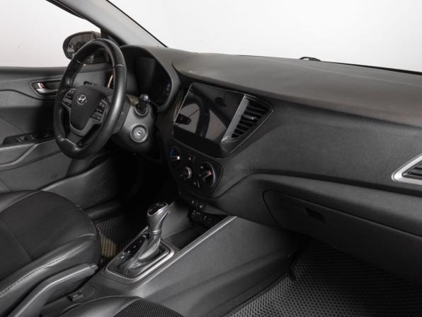 Hyundai Solaris II с пробегом 2017 года, цена 1 073 800 рублей, 180000 км, седан, Автокод Объявления