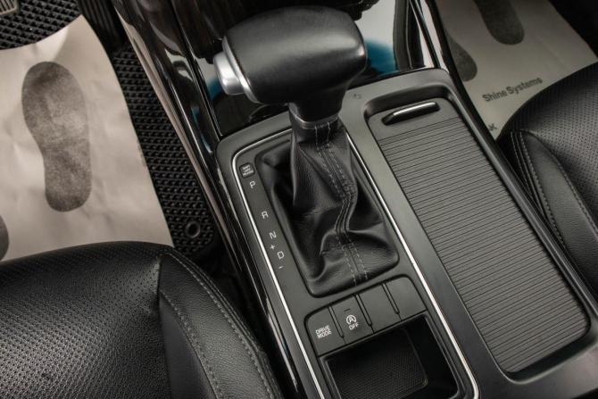Kia Sorento II Рестайлинг с пробегом 2018 года, цена 2 449 000 рублей, 110000 км, внедорожник, Автокод Объявления