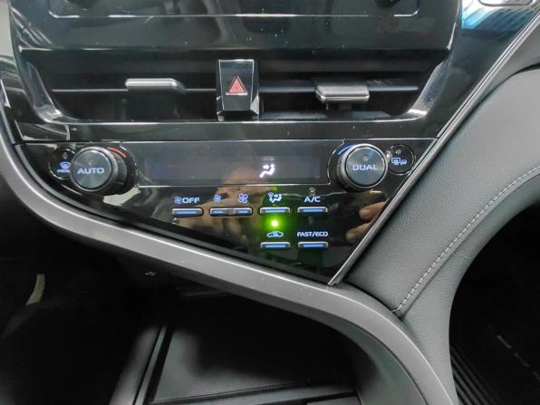 Toyota Camry VIII (XV70) Рестайлинг с пробегом 2021 года, цена 2 850 000 рублей, 105023 км, седан, Автокод Объявления