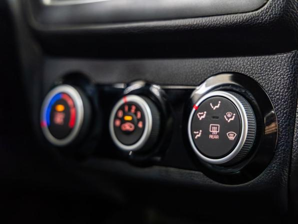 Kia Rio III Рестайлинг с пробегом 2016 года, цена 1 098 000 рублей, 80323 км, седан, Автокод Объявления