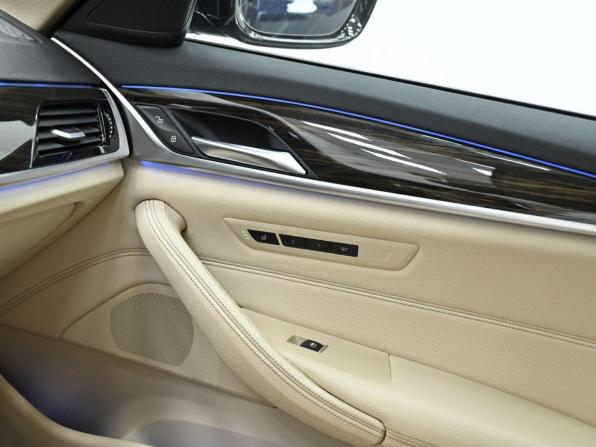 BMW 5 серии VII (G30/G31/G38) с пробегом 2018 года, цена 2 489 000 рублей, 84490 км, универсал, Автокод Объявления