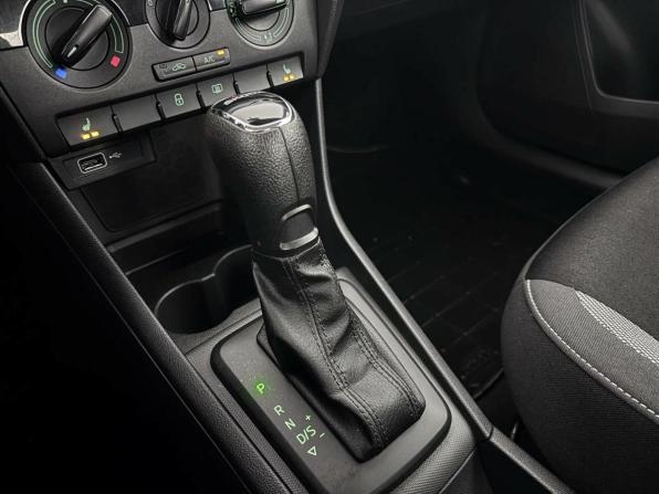 Skoda Rapid I Рестайлинг с пробегом 2019 года, цена 1 289 000 рублей, 55654 км, лифтбек, Автокод Объявления