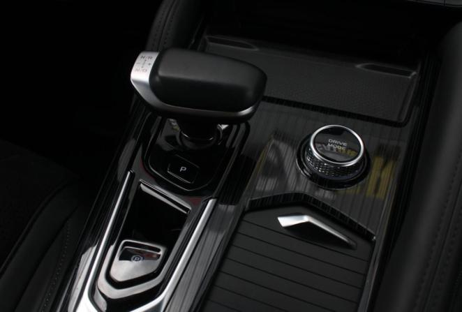 Geely Monjaro I с пробегом 2024 года, цена 3 730 000 рублей, 38327 км, внедорожник, Автокод Объявления