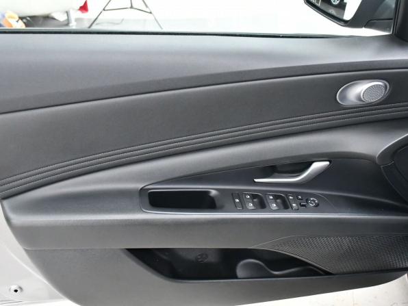 Hyundai Elantra VII (CN7) с пробегом 2022 года, цена 1 987 000 рублей, 33903 км, седан, Автокод Объявления