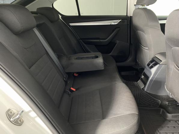 Skoda Octavia III (A7) с пробегом 2014 года, цена 935 000 рублей, 227585 км, лифтбек, Автокод Объявления