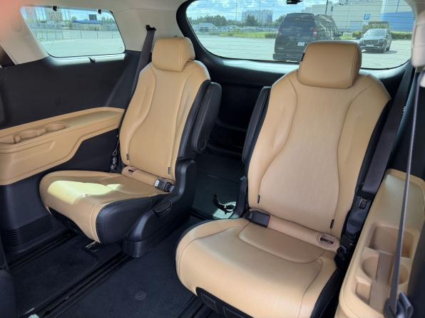 Kia Carnival IV с пробегом 2021 года, цена 3 850 000 рублей, 77165 км, минивэн, Автокод Объявления