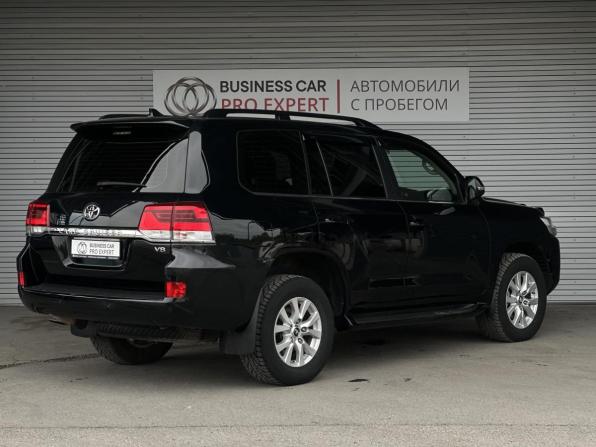 Toyota Land Cruiser 200 Series Рестайлинг 2 с пробегом 2017 года, цена 5 499 000 рублей, 165124 км, внедорожник, Автокод Объявления