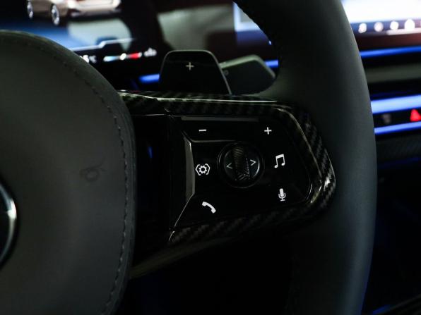 BMW 5 серии VIII (G60/G61/G68) с пробегом 2023 года, цена 10 699 000 рублей, 21308 км, седан, Автокод Объявления