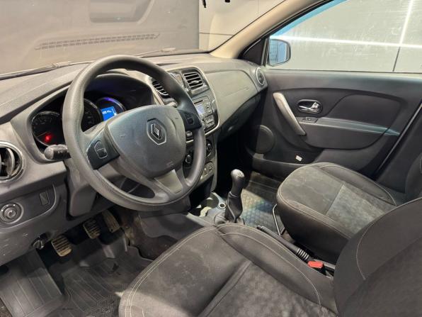 Renault Logan II с пробегом 2016 года, цена 669 000 рублей, 112000 км, седан, Автокод Объявления