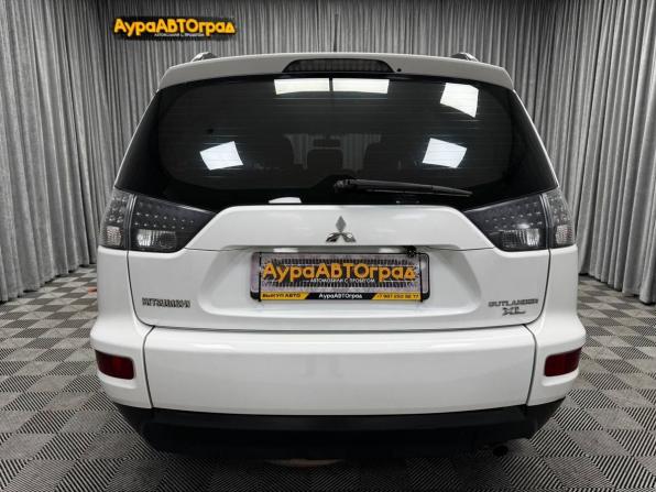 Mitsubishi Outlander II Рестайлинг с пробегом 2011 года, цена 1 250 000 рублей, 263114 км, внедорожник, Автокод Объявления