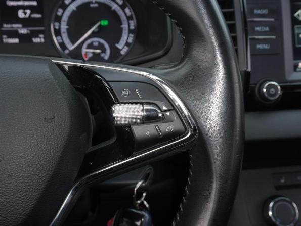 Skoda Karoq I с пробегом 2021 года, цена 2 198 000 рублей, 115668 км, внедорожник, Автокод Объявления