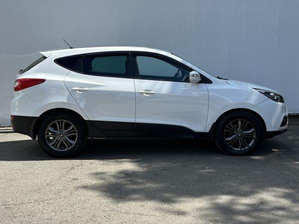 Hyundai ix35 I Рестайлинг с пробегом 2015 года, цена 1 420 000 рублей, 215784 км, внедорожник, Автокод Объявления