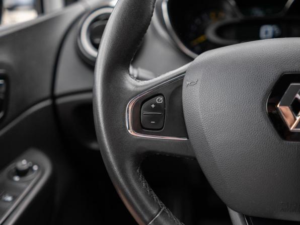 Renault Kaptur I с пробегом 2016 года, цена 1 320 000 рублей, 71251 км, внедорожник, Автокод Объявления