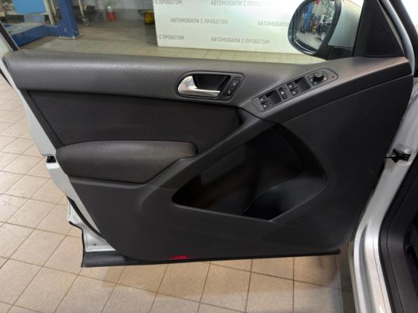 Volkswagen Tiguan I Рестайлинг с пробегом 2012 года, цена 1 099 000 рублей, 210000 км, внедорожник, Автокод Объявления