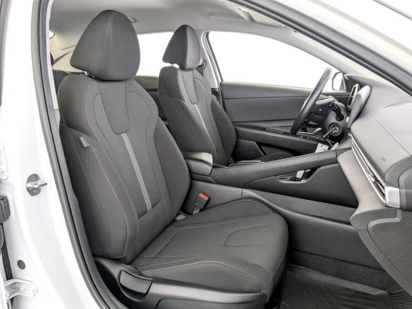 Hyundai Elantra VII (CN7) с пробегом 2022 года, цена 1 919 000 рублей, 42343 км, седан, Автокод Объявления