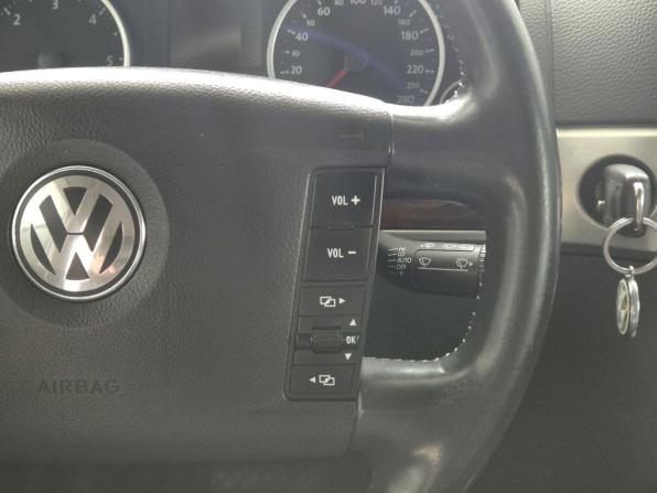 Volkswagen Touareg I Рестайлинг с пробегом 2007 года, цена 799 000 рублей, 315000 км, внедорожник, Автокод Объявления